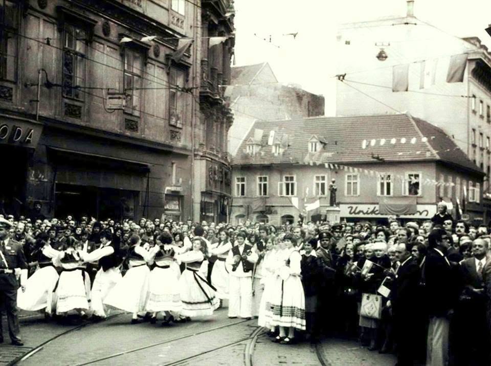 Ilica - Frankopanska. Smotra folklora 1977. godine